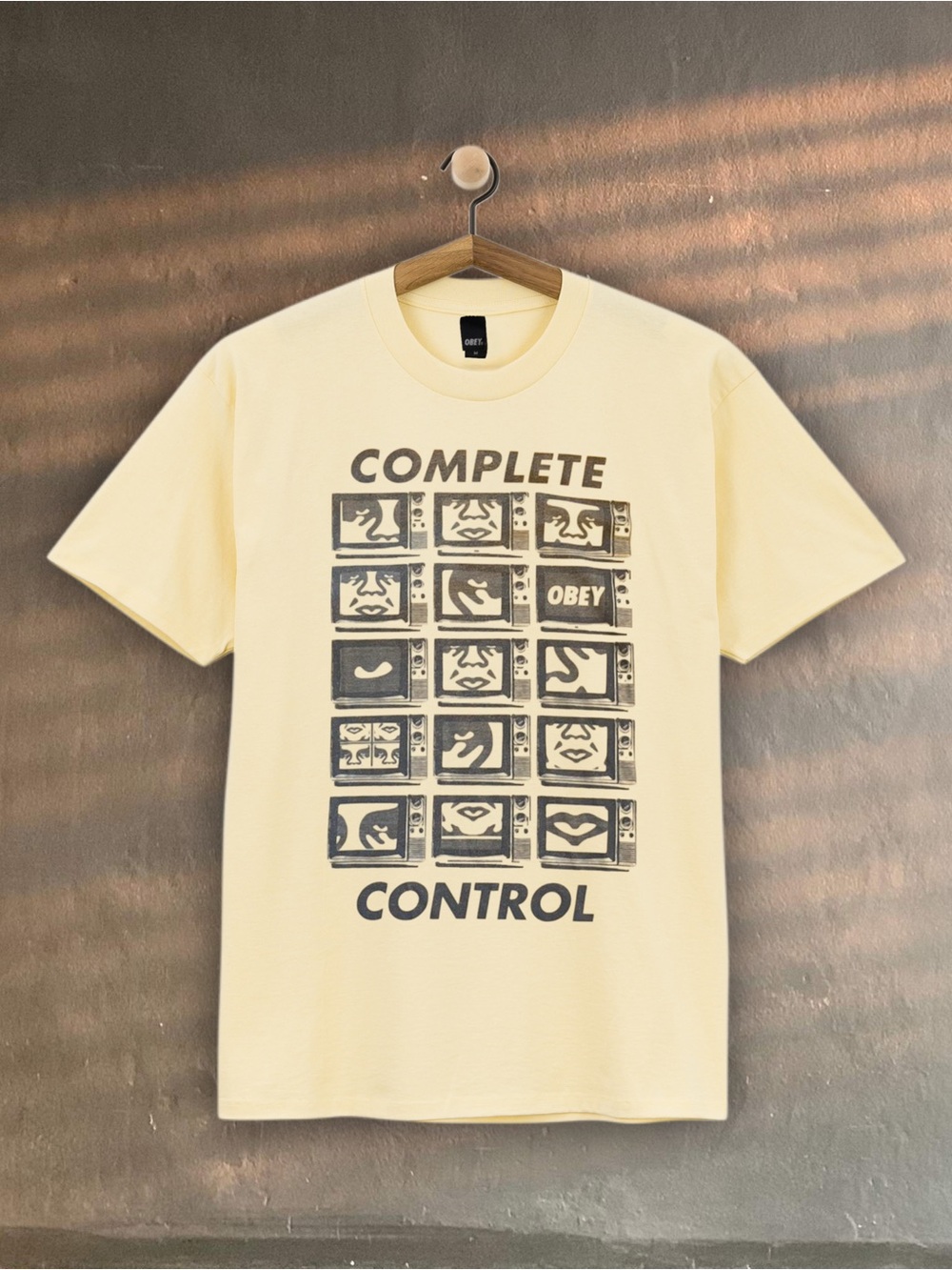 obey vintage complete control tv faded thrashed soft propaganda 8 ball skate ftp